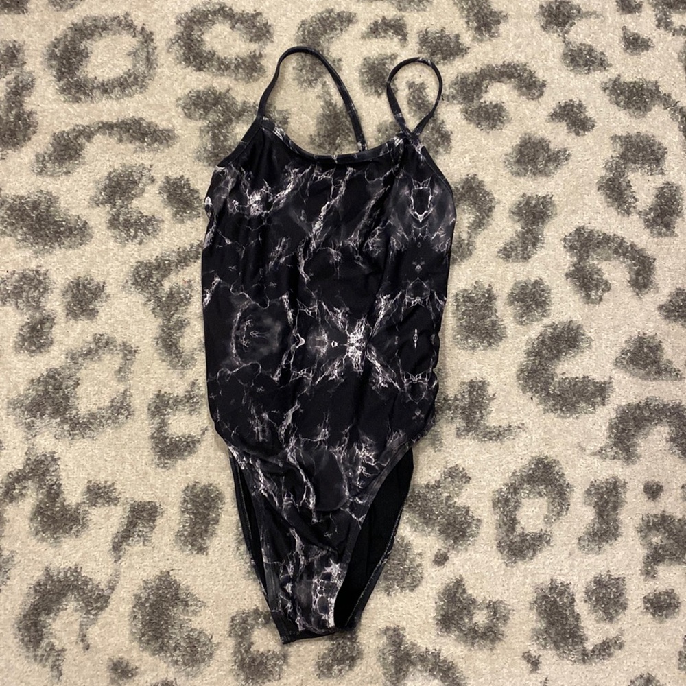 RHYS fixed back suit